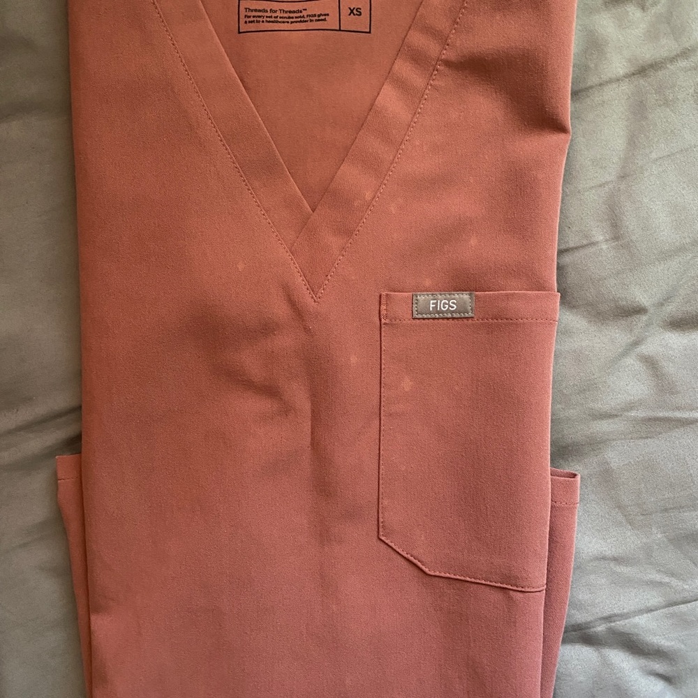 FIGS MAUVE XS SET